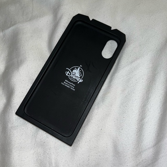 iPHONE DISNEY XS PHONE CASE - Picture 2 of 2